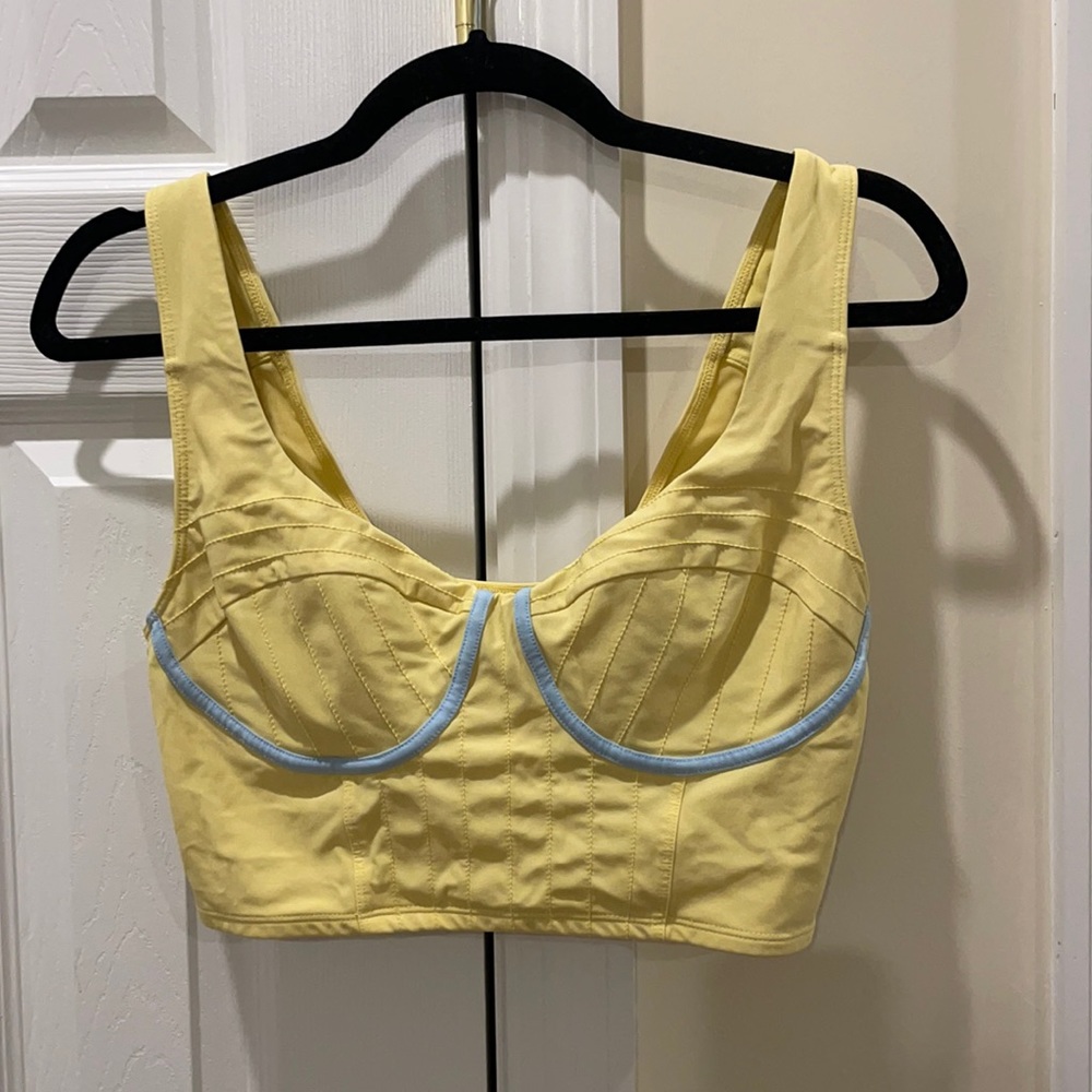 Fabletics sports bra